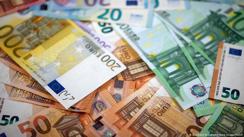 Συντάξεις χηρείας: Τι αλλάζει για τους δικαιούχους με τις νέες διατάξεις- Ποιοι θα δουν πραγματική αύξηση
